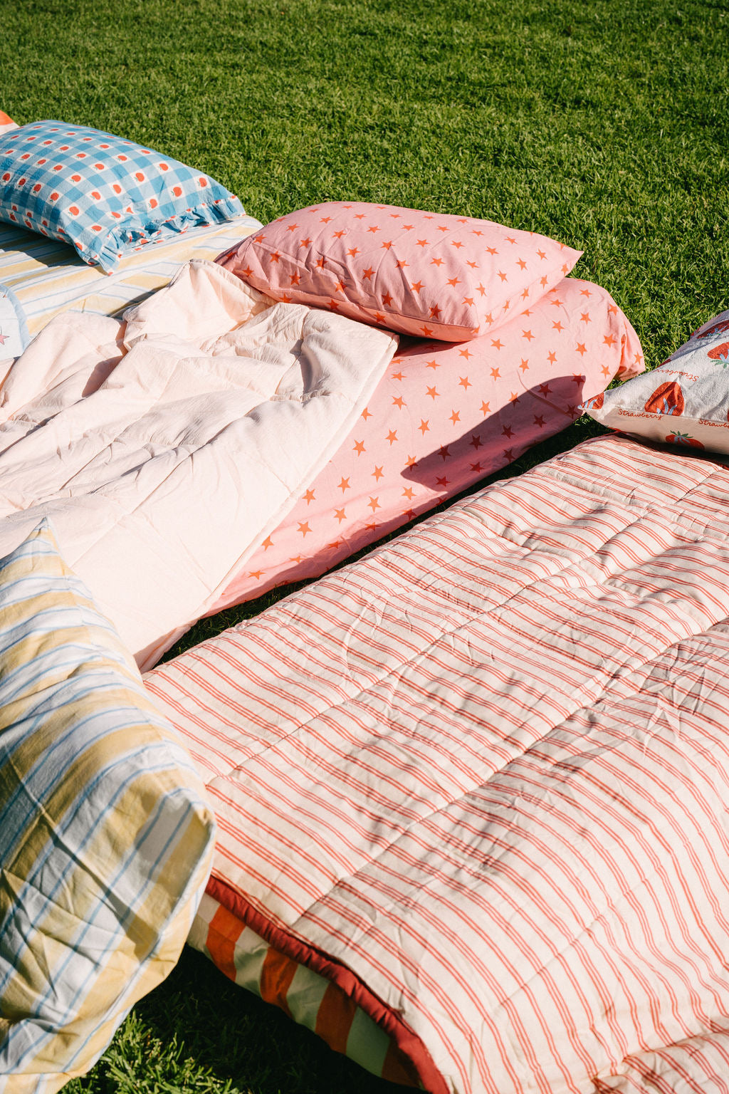 Strawberry Star Fitted Sheet + Pillowcase