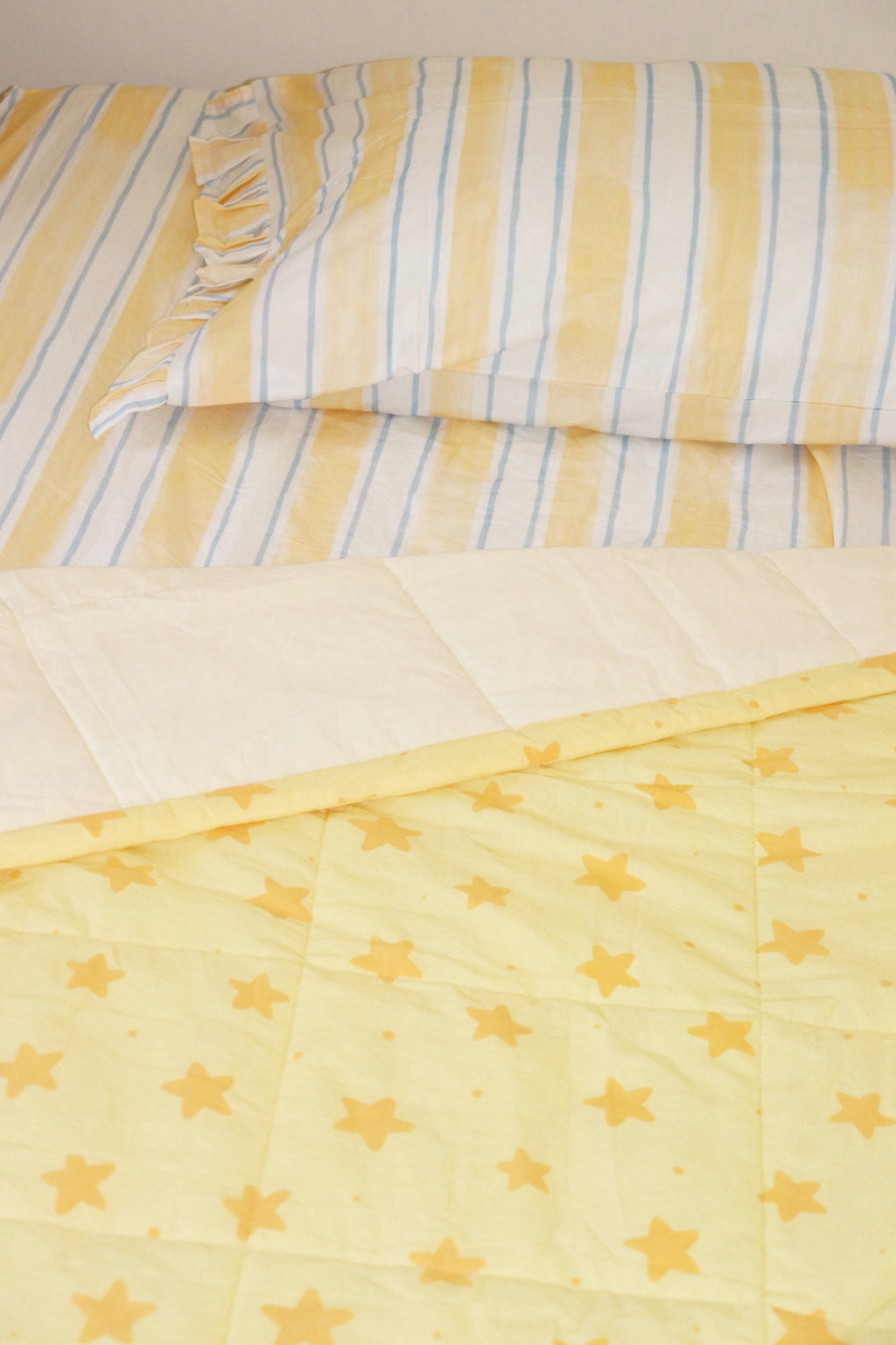 PRE ORDER Star Sprinkle Reversible Quilt