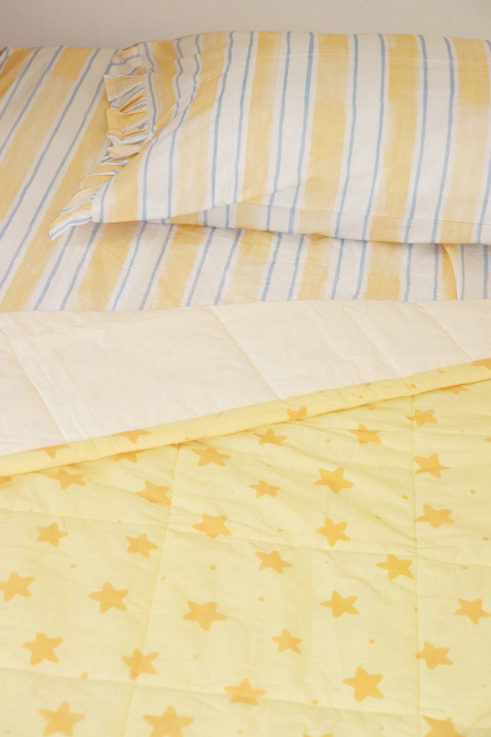 PRE ORDER Star Sprinkle Reversible Quilt