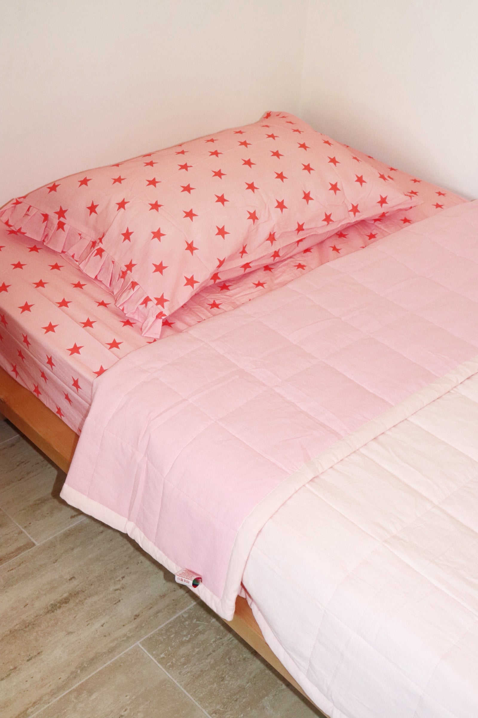 PRE ORDER - Strawberry Star Fitted Sheet + Pillowcase